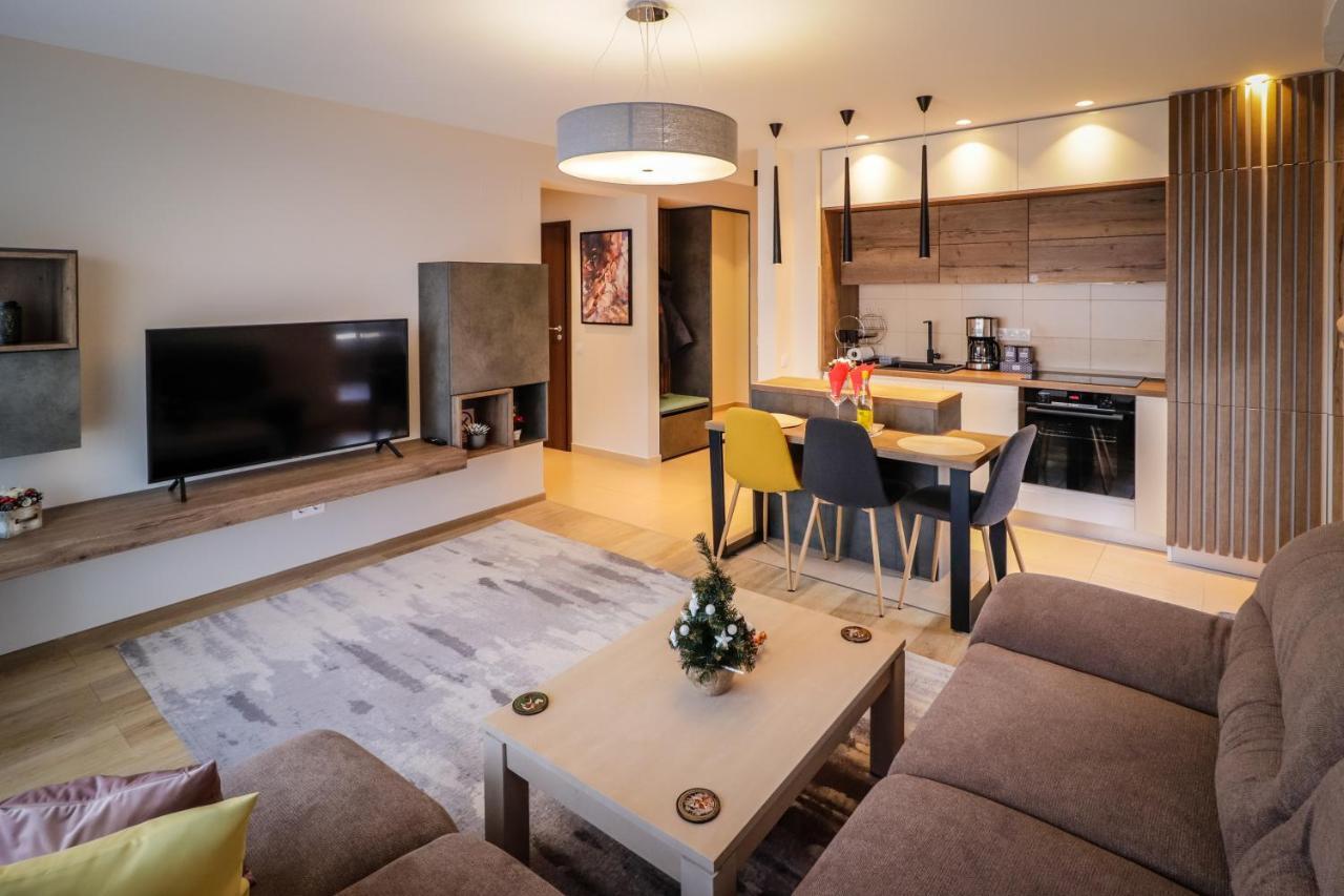 Lux Green Apartament 2 Apartment บราชอฟ ภายนอก รูปภาพ